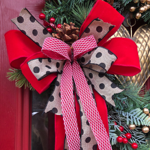 Large deluxe Red & Gold Christmas Door / Wall Wreath featuring gold metal hanging heart