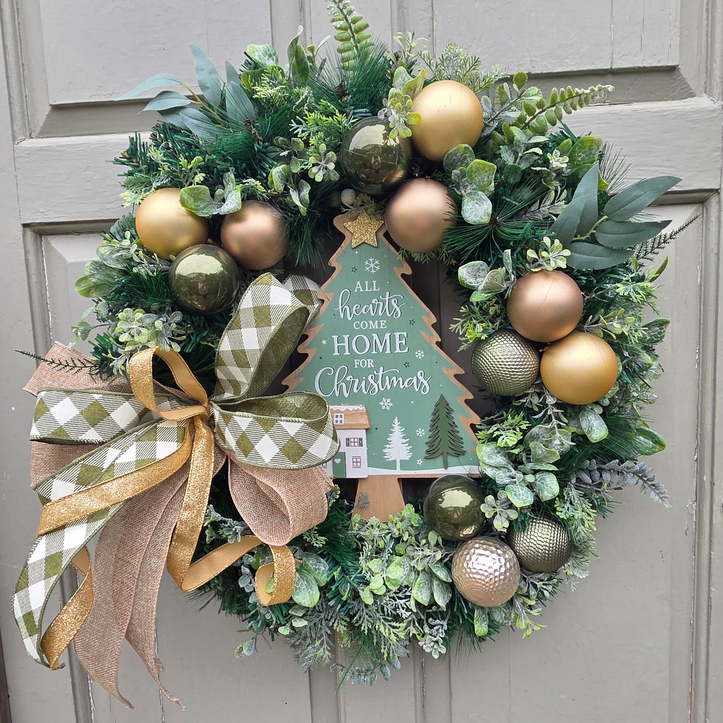 Deluxe Green and Gold Christmas Door / Wall Wreath, luxury Christmas decor with sign